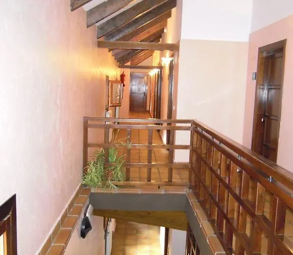 Хостел Albergue Albarracin *